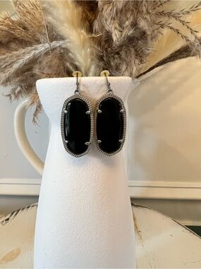 Kendra Scott Retired Elle Black Rhodium Earrings